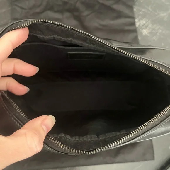 SAINT LAURENT LOU CAMERA BAG IN QUILTED LEATHER - Picture 14 of 17